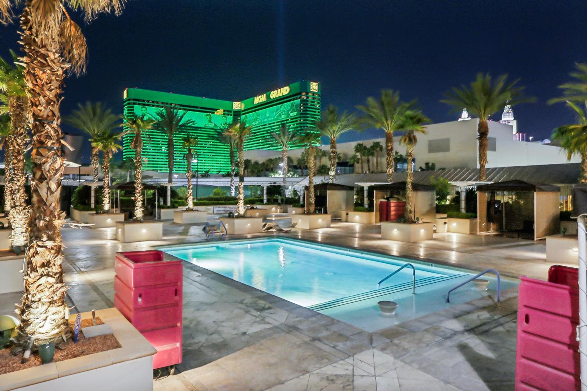 Mgm Signature Deluxe Balcony Strip View Suite ลาสเวกัส ภายนอก รูปภาพ