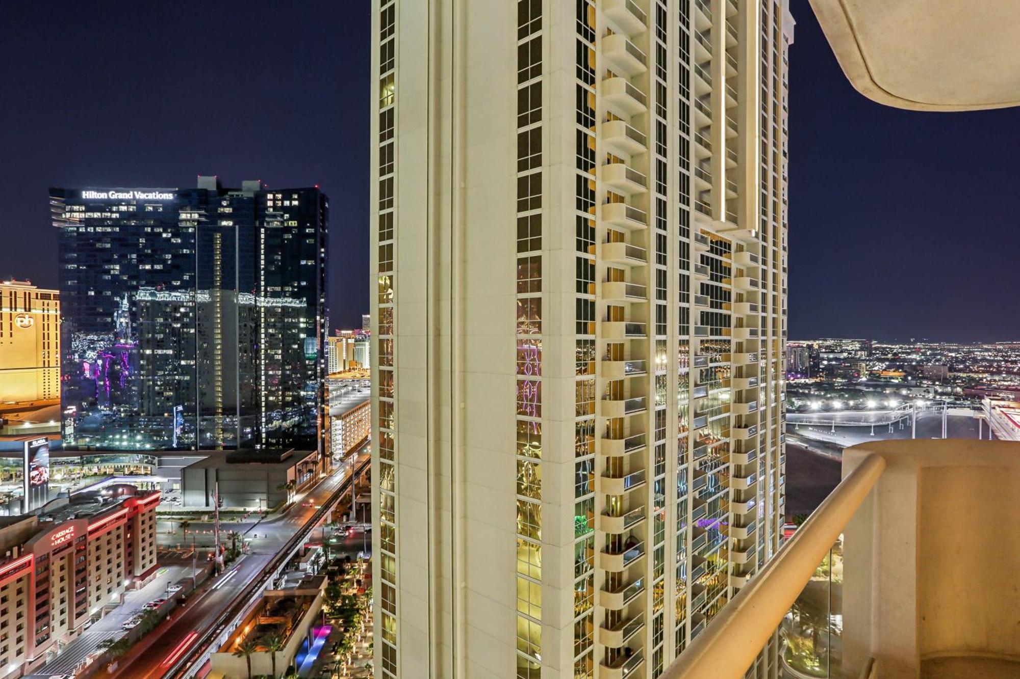 Mgm Signature Deluxe Balcony Strip View Suite ลาสเวกัส ภายนอก รูปภาพ