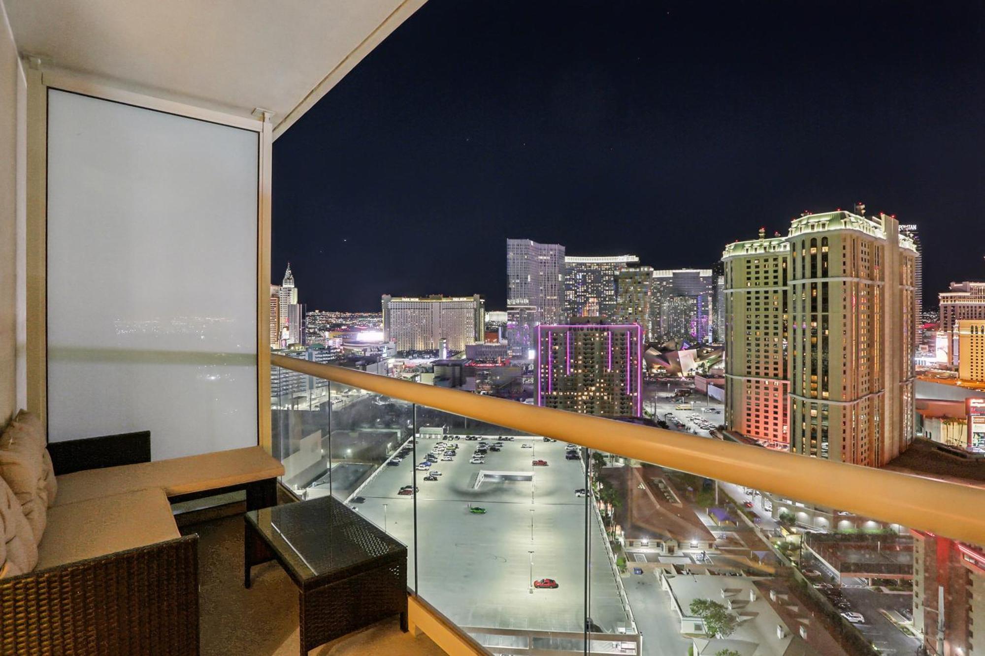 Mgm Signature Deluxe Balcony Strip View Suite ลาสเวกัส ภายนอก รูปภาพ