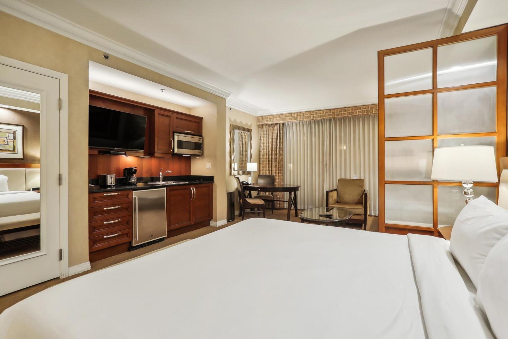 Mgm Signature Deluxe Balcony Strip View Suite ลาสเวกัส ภายนอก รูปภาพ